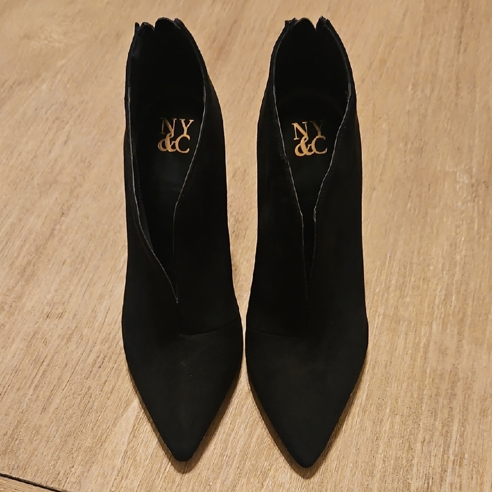 New York & Company Black Pointed Toe Heeled Boots